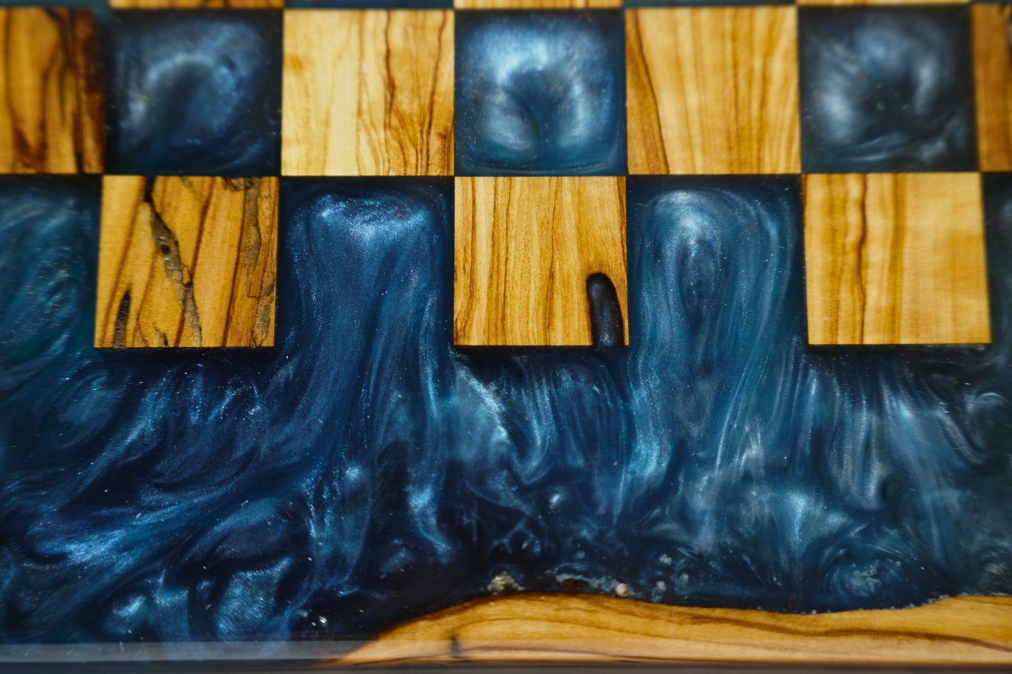 Sea of Thought – Olive Wood Chess Set
