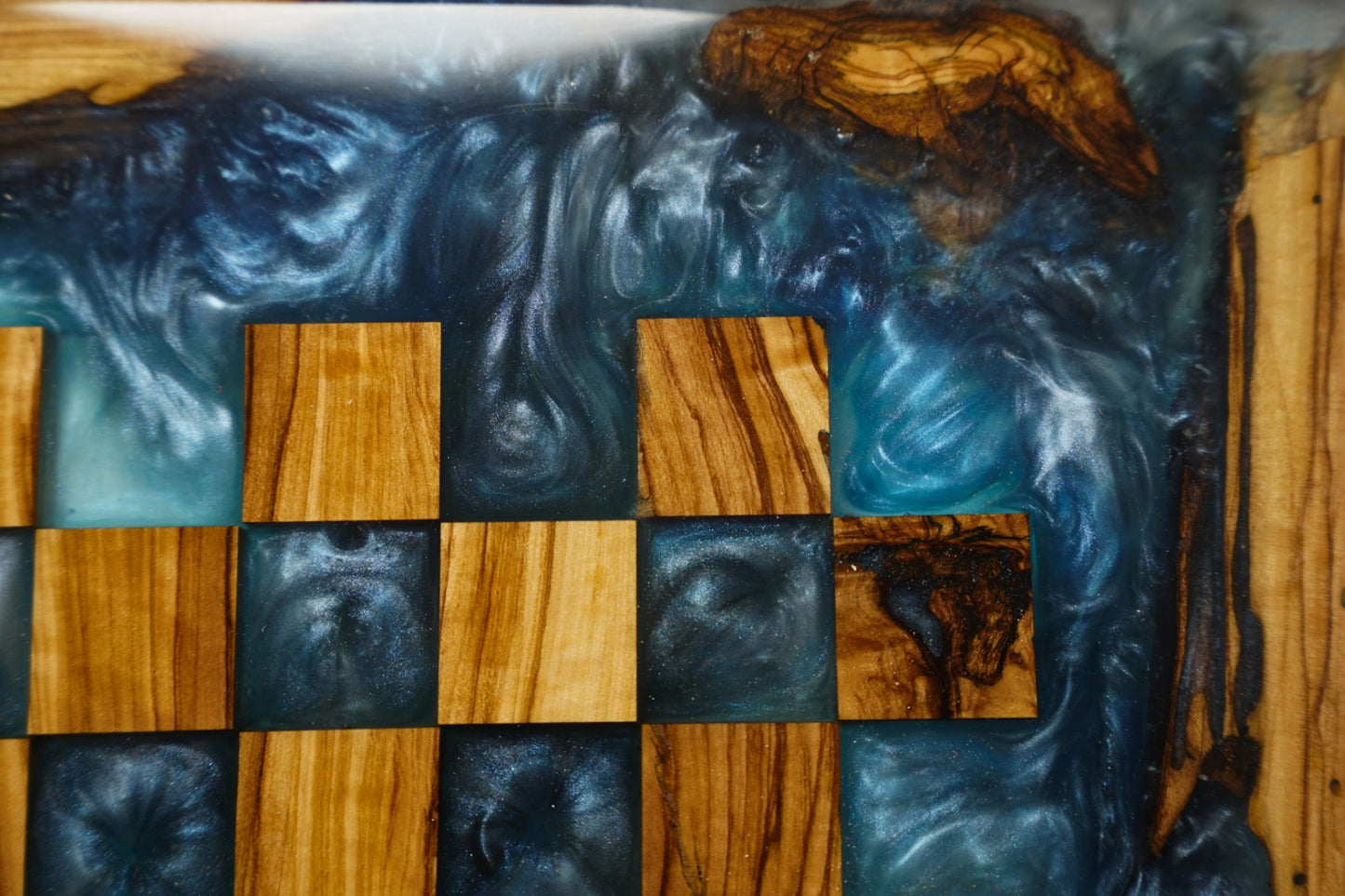 Sea of Thought – Olive Wood Chess Set