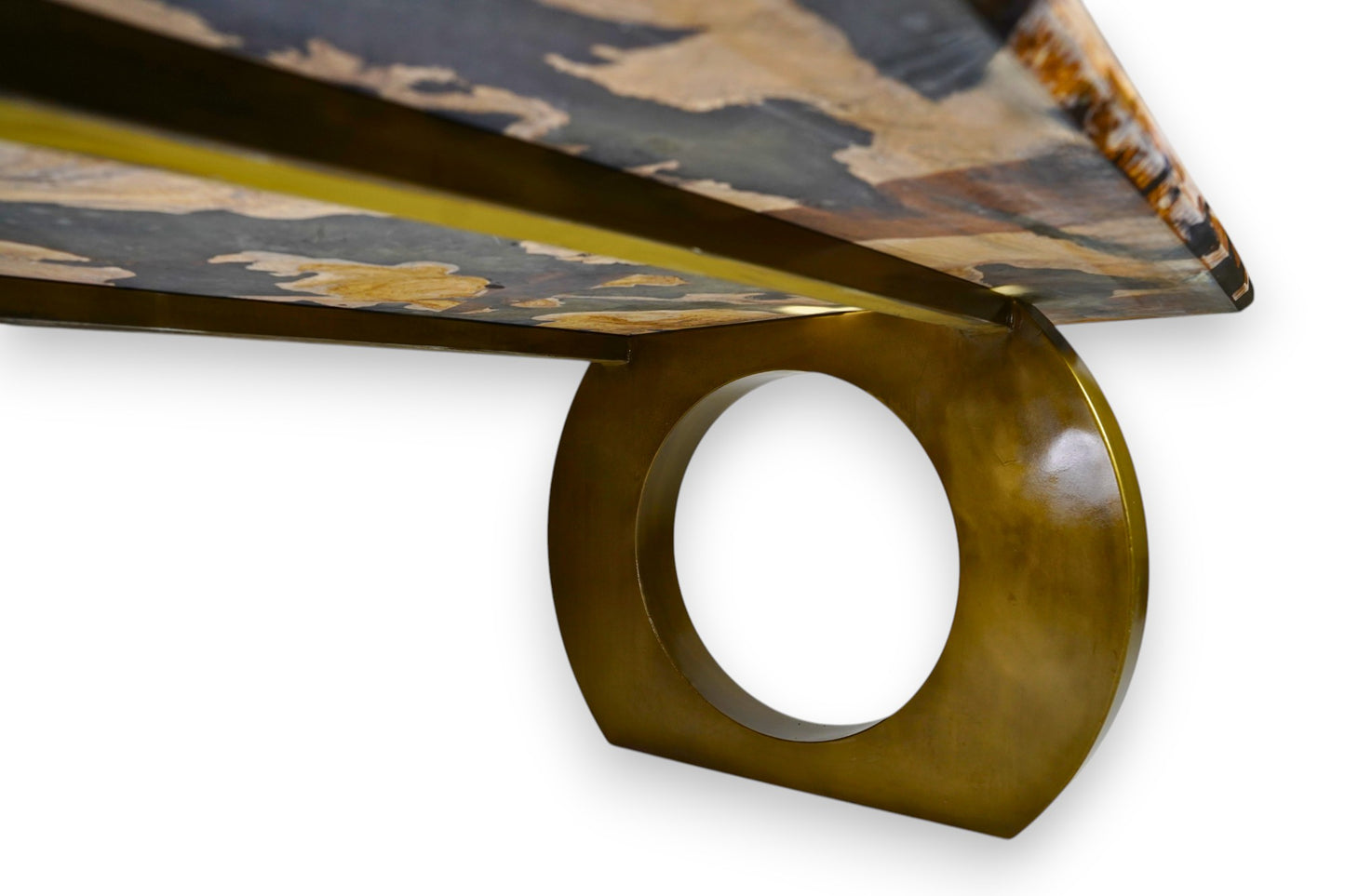 “Olive Glory” Dining Table – 1000-Year-Old Olive Wood & Black-Crystal Epoxy