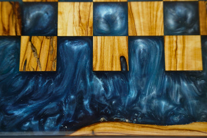 Sea of Thought – Olive Wood Chess Set